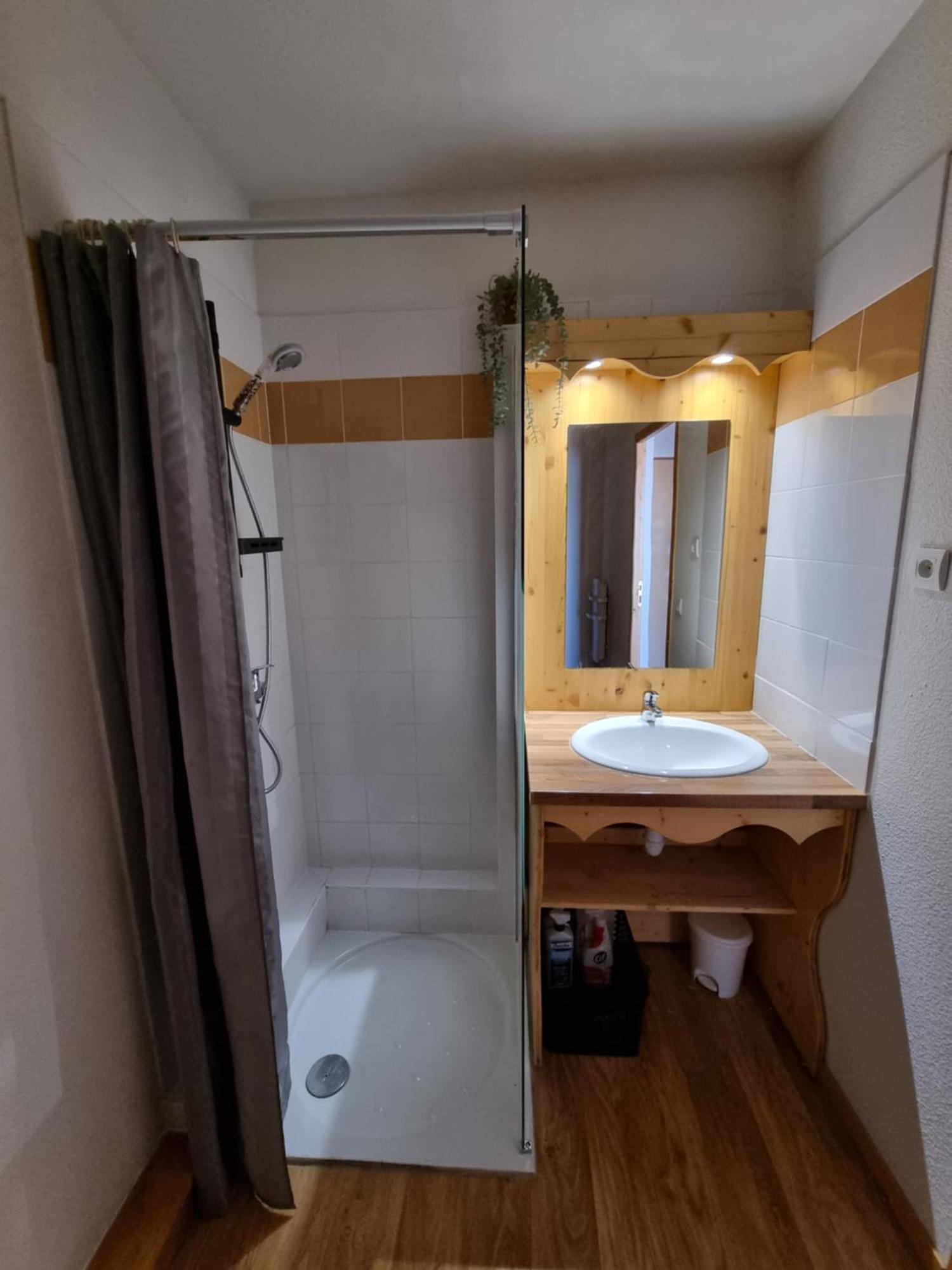Appartement 4 Personnes 32M2 Au Pied Des Pistes- Wifi- Balcon Sud- Chamrousse 1650 외부 사진